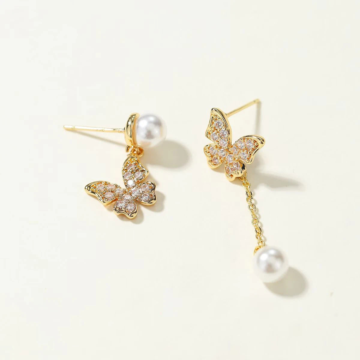 Elegant Simple Minimalistic Butterfly Drop Earrings for Girls Imitation Pearl Glitter Jewelry for Women Ladies Accessories