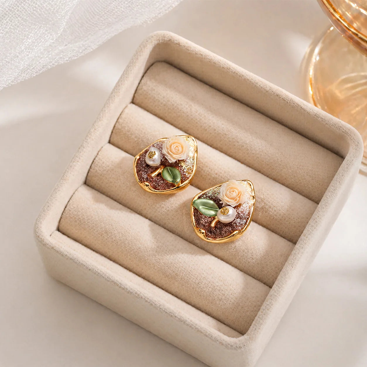 Fashion Dried Flowers Freshwater Pearl Copper 18K Gold Stud Earrings for Girls Sweet Jewelry for Women Ladies Wholesale Bulk