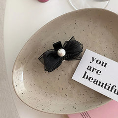 Hot Sale Elegant Small Hair Claw Clips for Women Black Solid Color Imitation Pearl Bowknot Hairpins Fashion Accessory for Daily