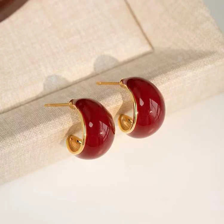 Fashion Simple Minimalistic Classic Red Solid Color Hoop Earrings for Girls Art Deco Charms Jewelry for Women Ladies Accessories