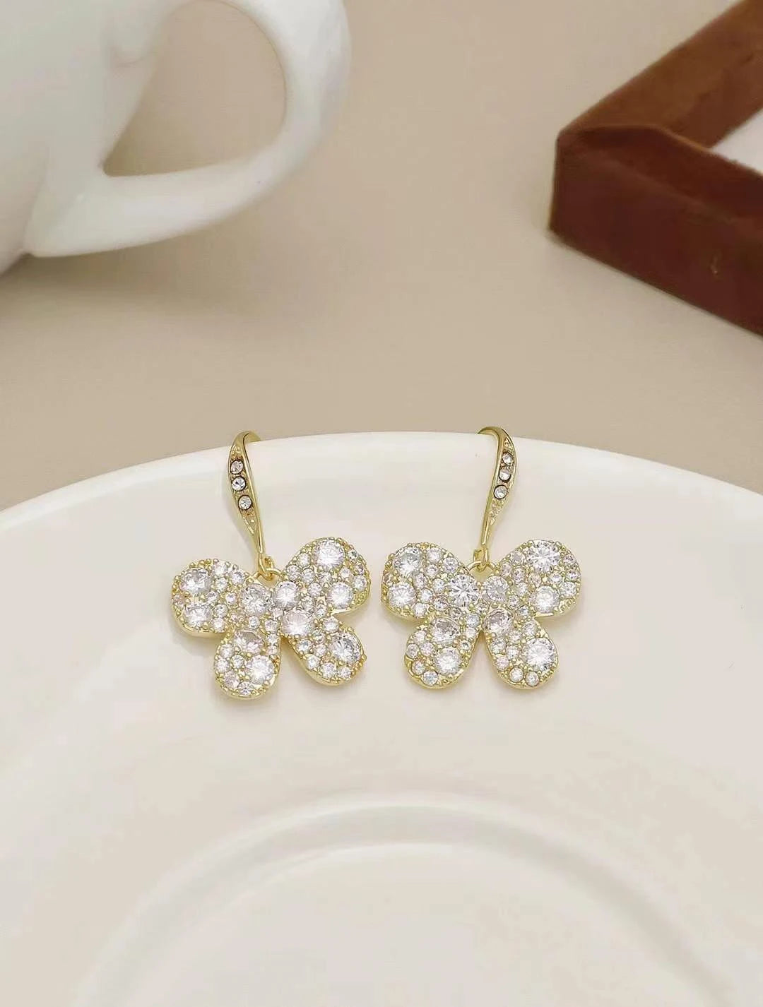 Women Hot Sale Creative Latest Irregular Shape Drop Earring Glitter Sequined Charms Elegant Dainty Bulk  Daily Jewelry Accessory