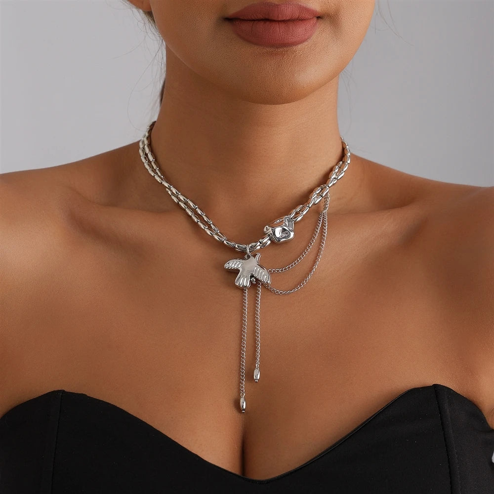 Fashion Bird Chain Animals Dainty Necklaces for Girls Elegant Glamorous Jewelry for Women Ladies Accessories Chinese Supplier