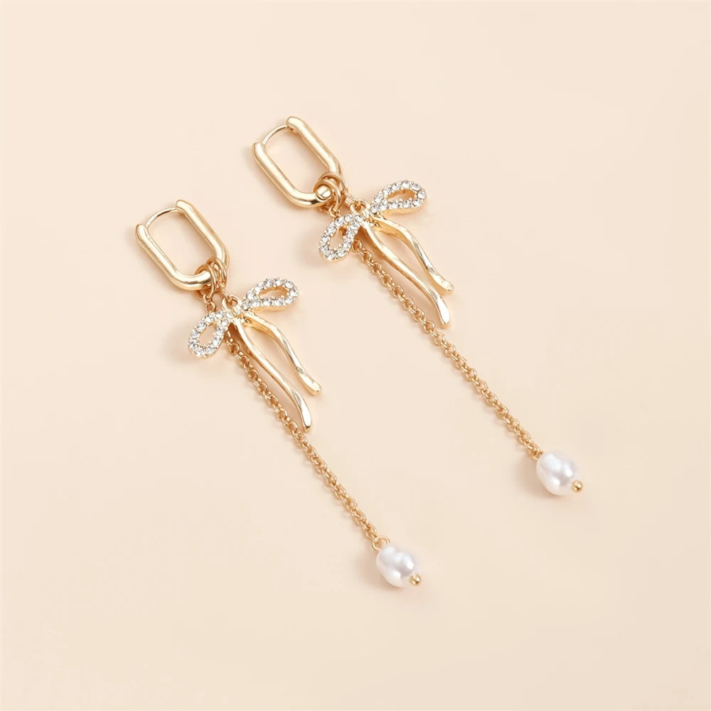 Fashion Bowknot Imitation Pearl Glitter Drop Earrings for Girls Sweet Elegant Glamorous Jewelry for Women Ladies Accessories