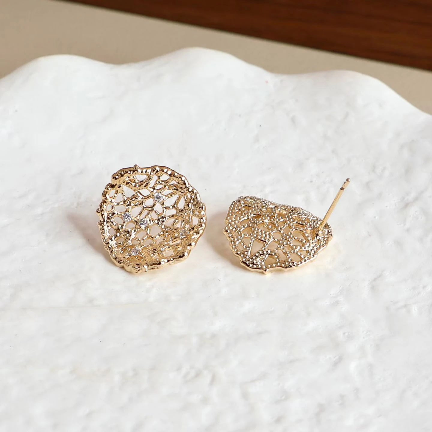 Fashion Simple Minimalistic Elegant Heart Shaped Drop Earrings for Girls Sweet Refined Jewelry for Women Ladies Accessories
