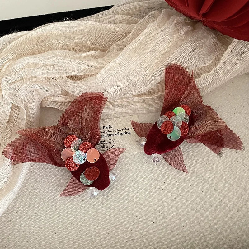 Women New Design Fish Shape Red Small Alligator Clips Fashion Chic High Quality in Store Hair Clips Accessories for Female Daily