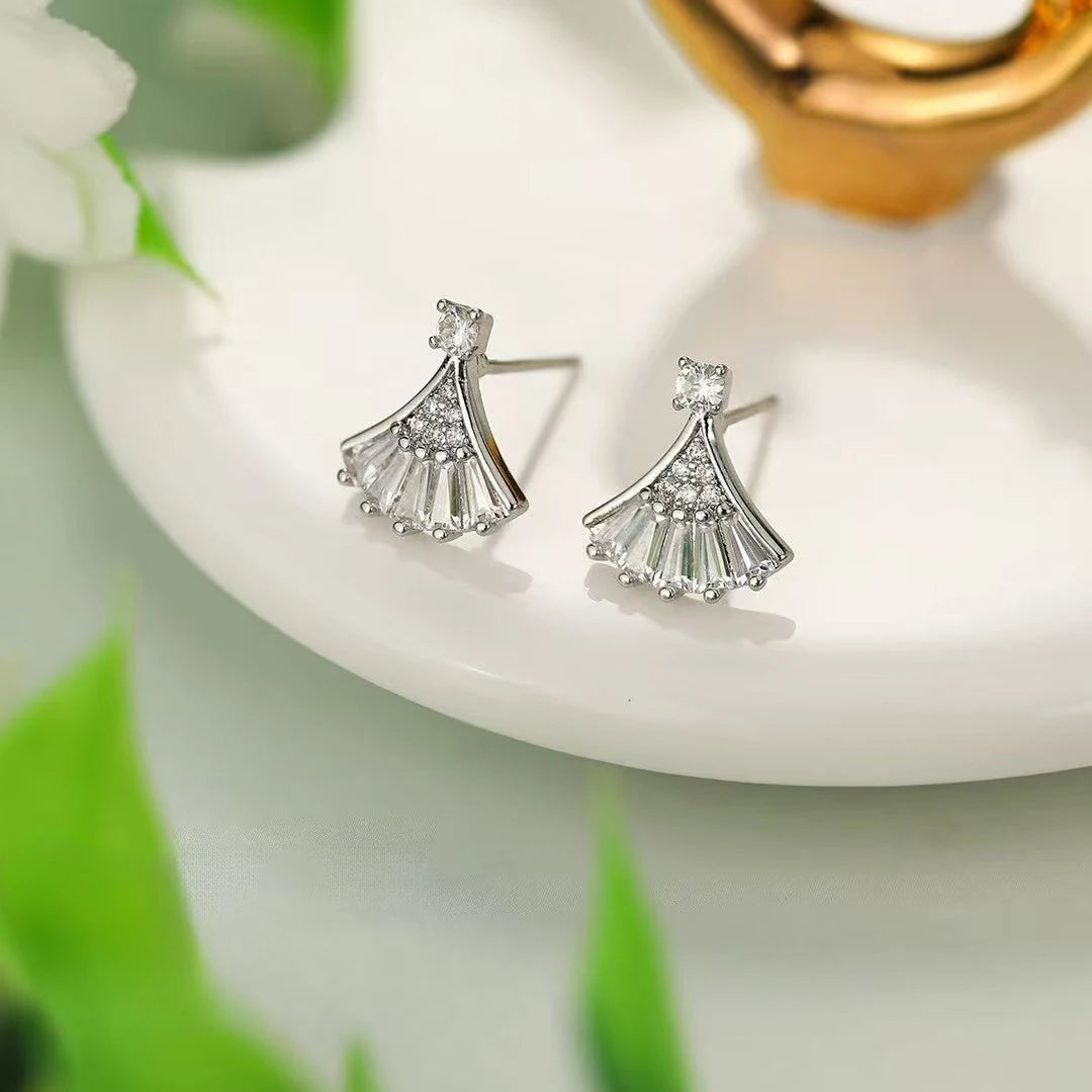 Female Hot Sale Butterfly Square Circle Shape Small Stud Earring Fashion Glitter Trendy Bulk Order Jewelry Accessories for Daily