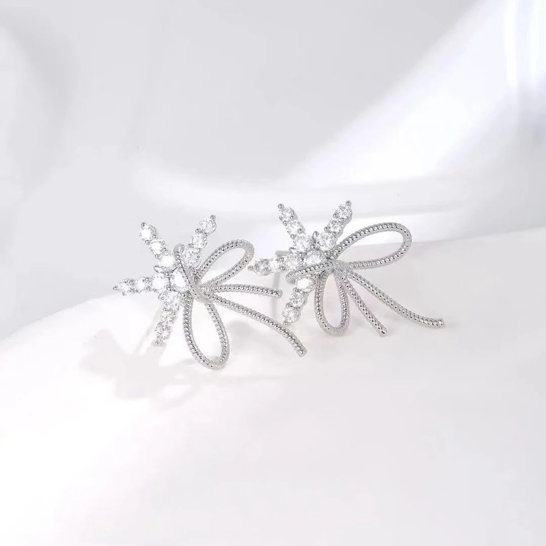 Women Flower Shape Imitation Pearl Bow Small Stud Earring Fashion Elegant Simple High Quality Bulk Jewelry Accessories for Daily
