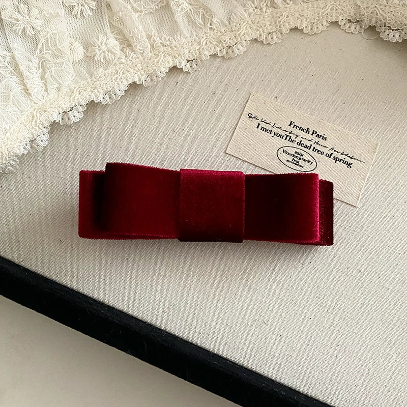 Fashion Solid Color Red Simple Hair Clips for Girls Sweet Trendy Elegant Alligators for Women Ladies Hair Accessories in Stock