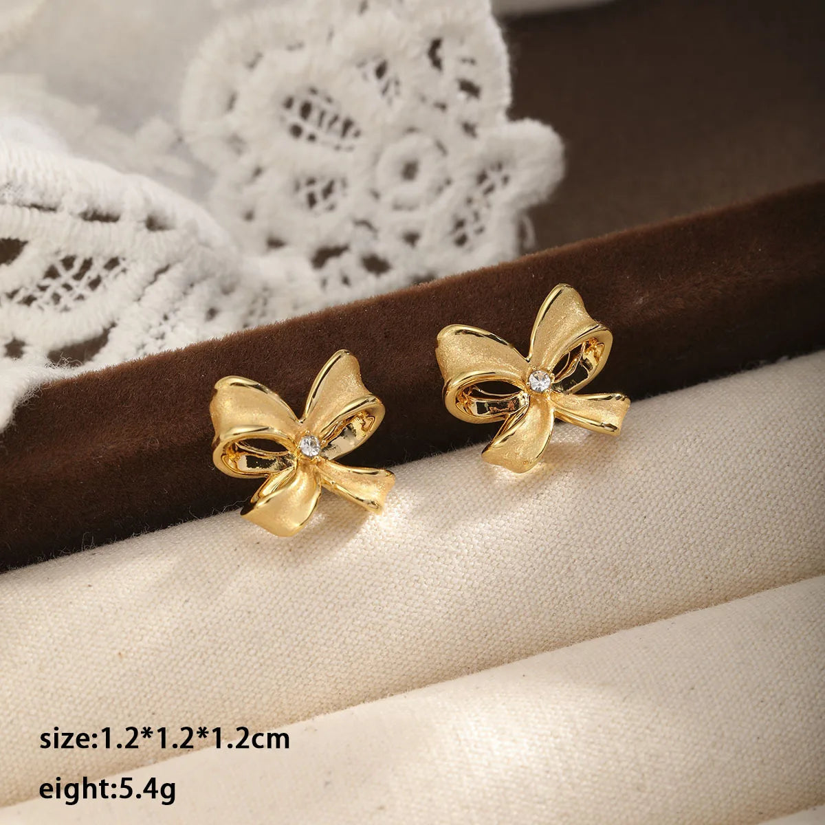 Fashion Bowknot Butterfly 18K Gold Plated Stud Earrings for Girls Simple Classic Minimalistic Jewelry for Women Ladies Wholesale