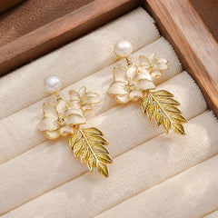 Fashion Flower Leafs Freshwater Pearl Drop Earrings for Girls Glitter Jewelry for Women Ladies Wholesale China Manufacturer
