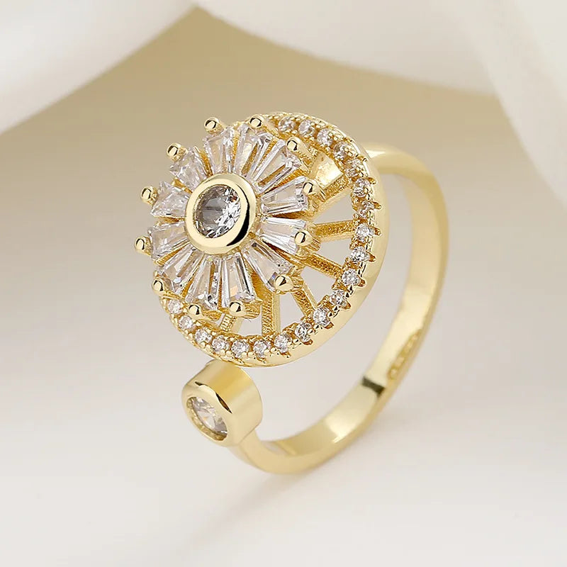 Hot Sale Rotating Rings Clover Shining Zircon Niche Design Micro-set Adjustable Index Finger Rings Women Accessories Wholesale