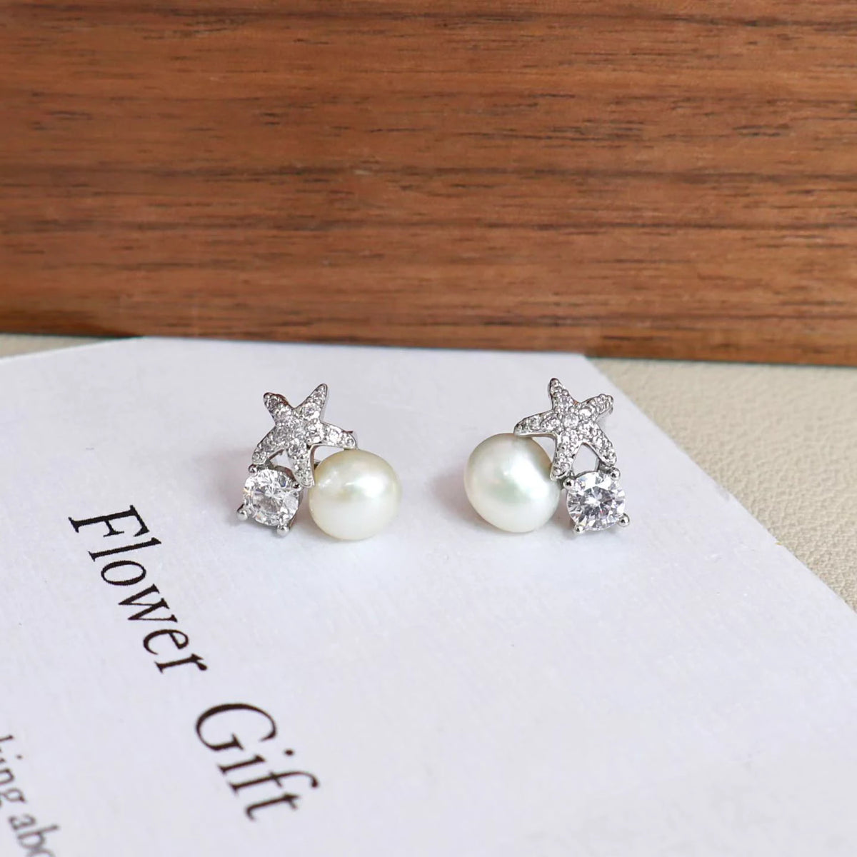 Sweet Animals Bowknot Cute Stud Earrings for Girls Simple Imitation Pearl Jewellry for Women Ladies Accessories Chinese Supplier