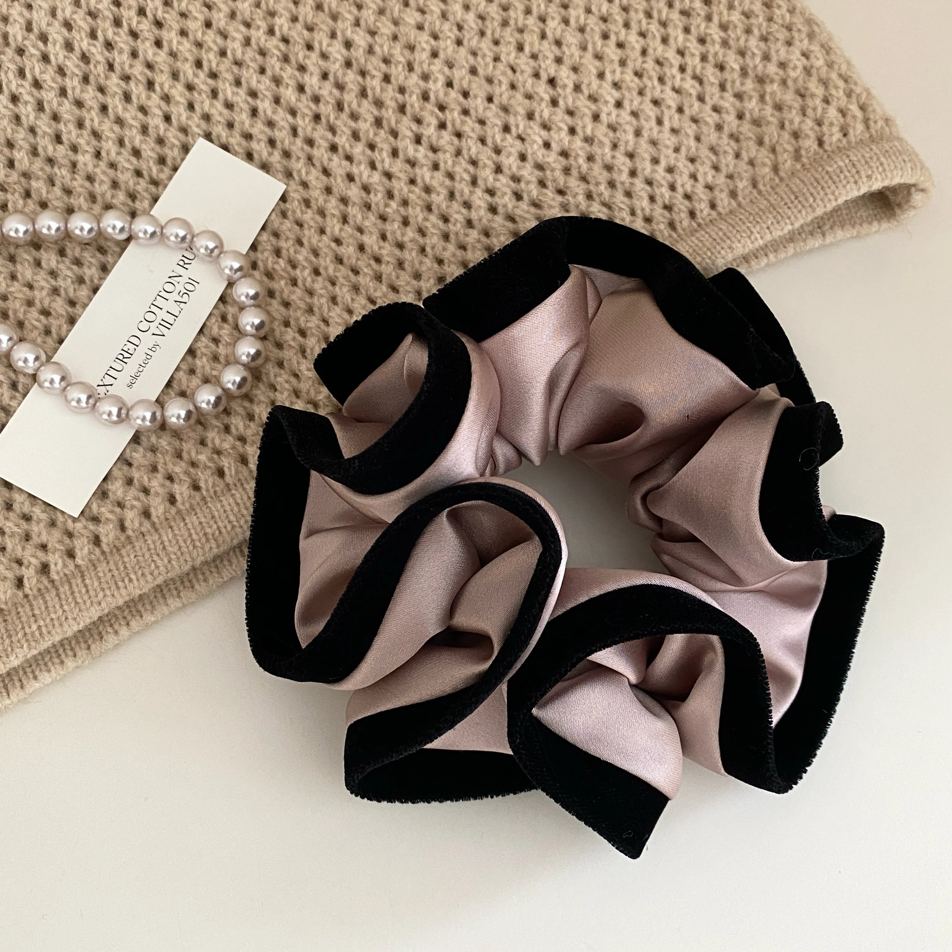 Fashion Lustrous Trendy Flowers Scrunchies for Girls Satin Luxurious Hair Ties Elegant for Women Ladies Hair Accessories Chic
