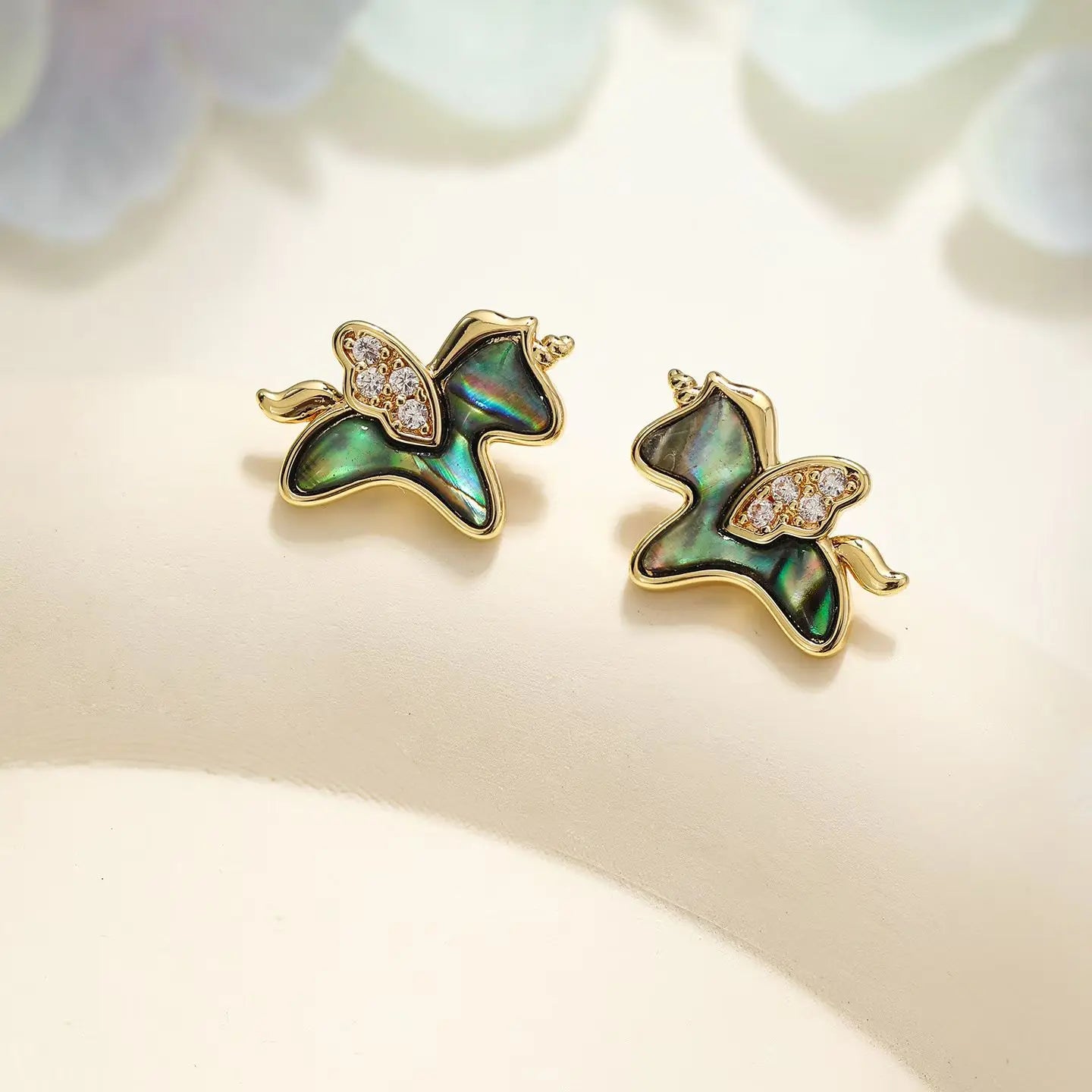 Fashion Trendy Animals Horse Sweet Stud Earrings for Girls Elegant New Year Glamorous Jewelry for Women Ladies Accessories