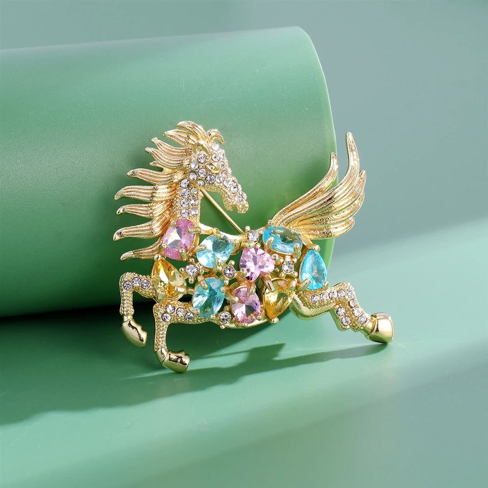 Fashion Glitter Rhinestone Sweet Horses Animals Brooches for Girls Trendy New Year Stylish Jewelry for Women Ladies Accessories