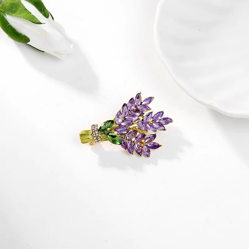 Fashion Glitter Rhinestone Flowers Floral Brooches for Girls Trendy Stylish Elegant Sweet Jewelry for Women Ladies Accessories