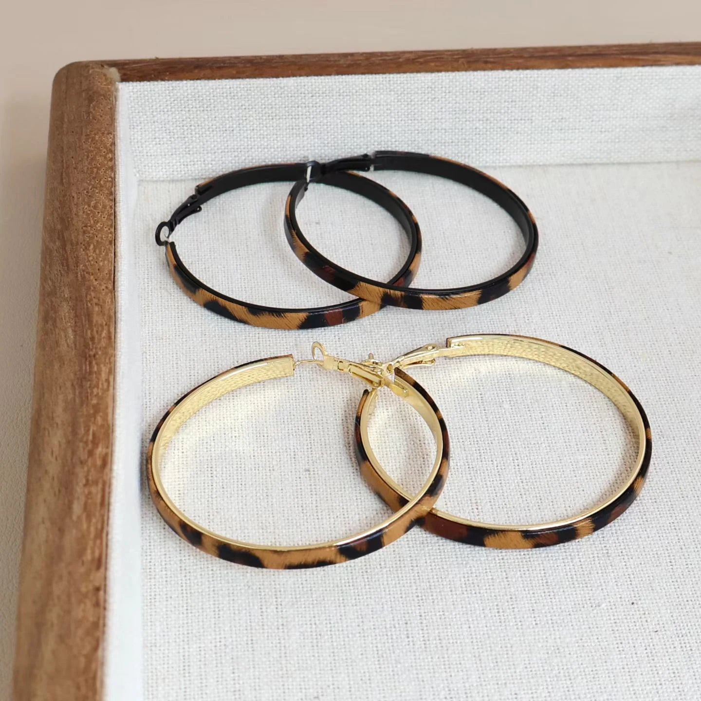 Female Leopard Print Circle Shape Hoop Earring Fashion Vintage Elegant Glamorous Wholesale Jewelry Accessories for Causal Daily