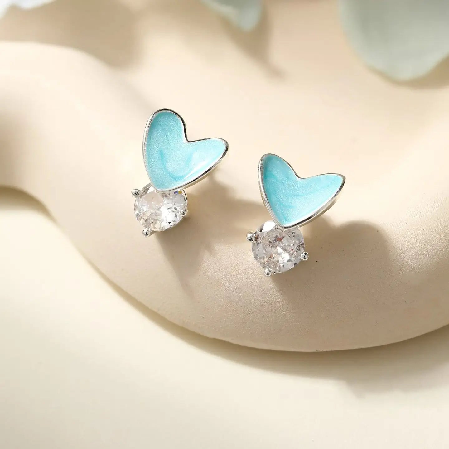 Fashion Glitter Butterfly Rhinestone Jewelry for Girls Luxurious Fine Earring Stud for Women Ladies Accessories in Stock Chic