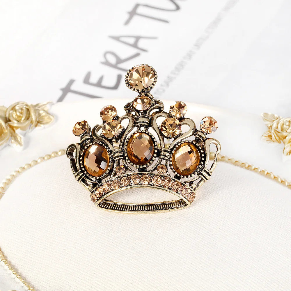 Fashion Glitter Rhinestone Elegant Crown Brooches for Girls Sparking Pins Jewelry for Women Ladies Accessories Wholesale Sweet