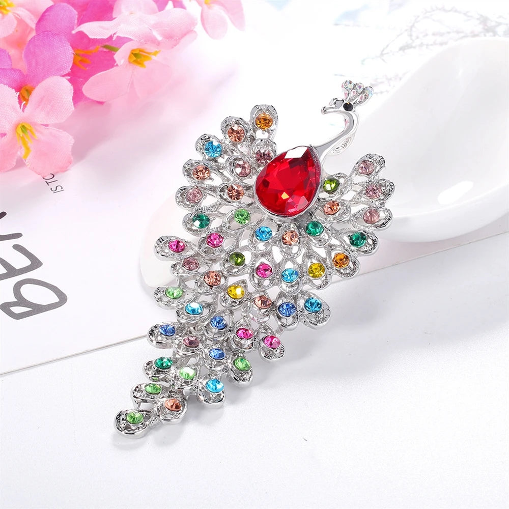 Fashion Glitter Rhinestone Peacock Animals Brooches for Girls Sweet Trendy Pins Jewelry for Women Ladies Accessories Wholesale