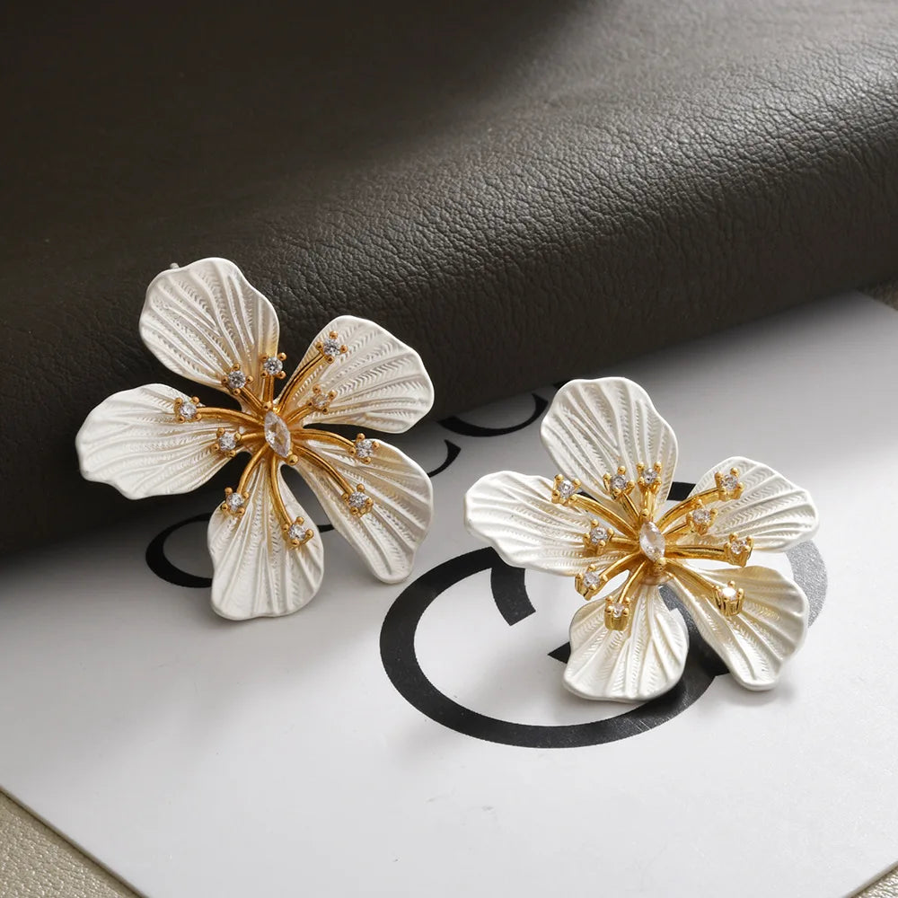 Spring and Summer Super Fairy Flower Stud Earrings with Zircon Unique Trendy Sweet Exaggerated Design Earrings Jewelry Accessory