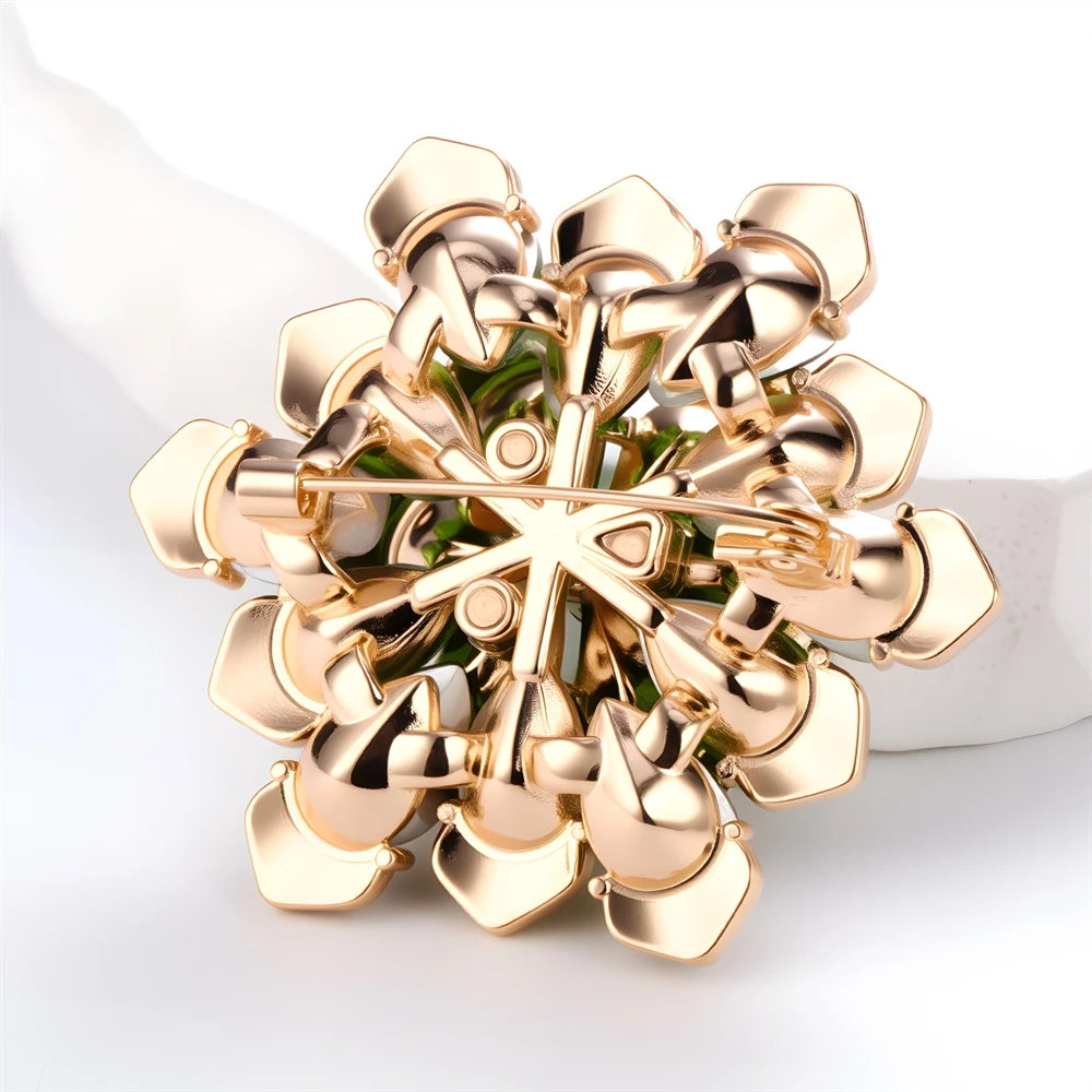 Fashion Glitter New Design Rhinestone Brooches for Girls Sparkle Flowers Floral Pins Jewelry for Women Ladies Accessories Chic