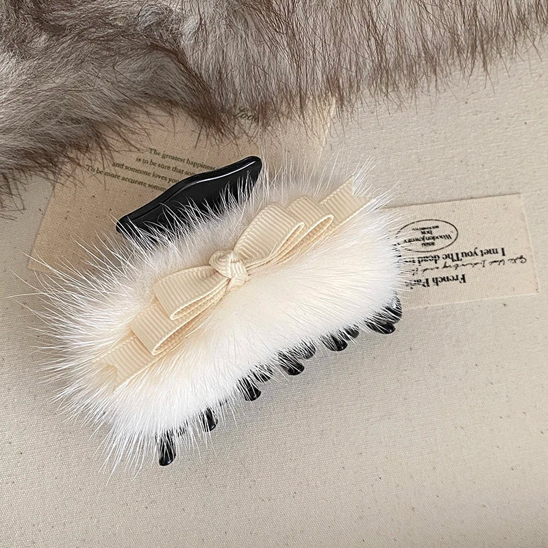 Fashion Fluffy Bowknot Elegant Luxury Hair Claw Clips for Girls Sweet Trendy Cute Hair Accessories for Women Ladies in Stock