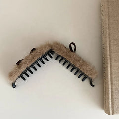 Fashion Fluffy Fur Bowknot Hair Clips for Girls Trendy Autumn Winter Banana Clips for Women Ladies Hair Accessories in Stock