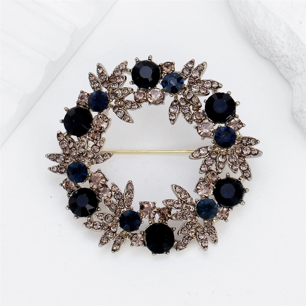 Fashionable Dinty Luxury Glitter Sparkling Brooches for Girls Rhinestone Sweet Elegant Pins Jewelry for Women Ladies Accessories
