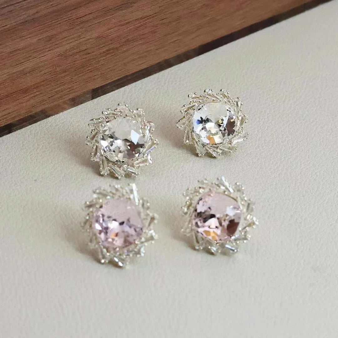 Simple Classic Rhinestone Charms Glitter Stud Earrings for Girls Elegant Sweet Jewellry for Women Ladies Bijuterias Wholesale