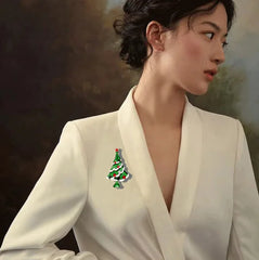 Fashion Christmas Trees Santa Brooches Plants Glamorous Charms Pins Jewelry for Women Ladies Accessories Wholesale Hot Sale