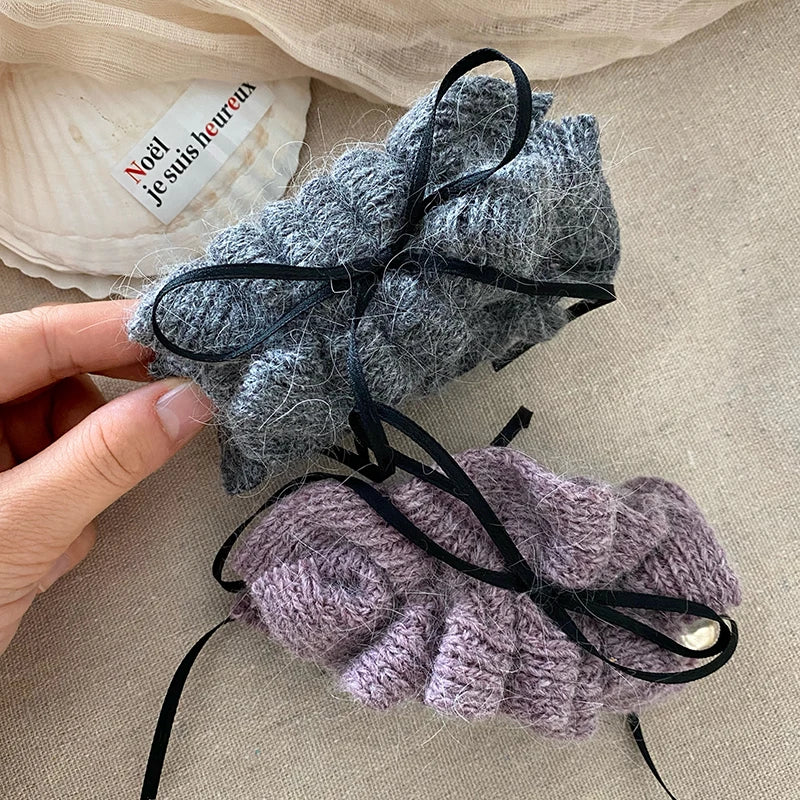 Fashion Ribbon Bowknot Solid Color Winter Hair Clips for Girls Trendy Elegant Banana Clips for Women Ladies Hair Accessories