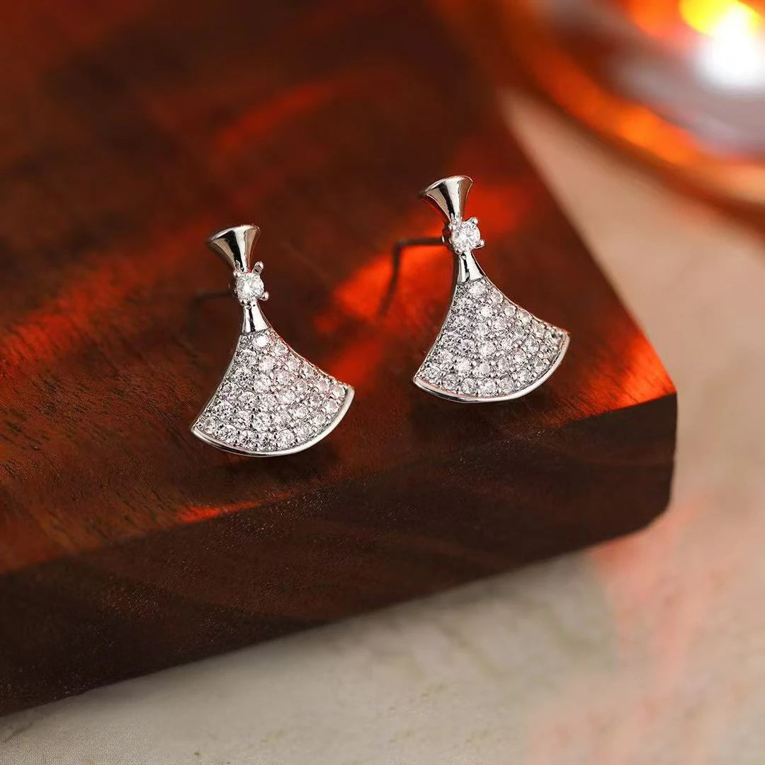 Sweet Butterfly Bowknot Glitter Stud Earrings for Girls Elegant Cute Jewellry for Women Ladies Accessories Chinese Supplier