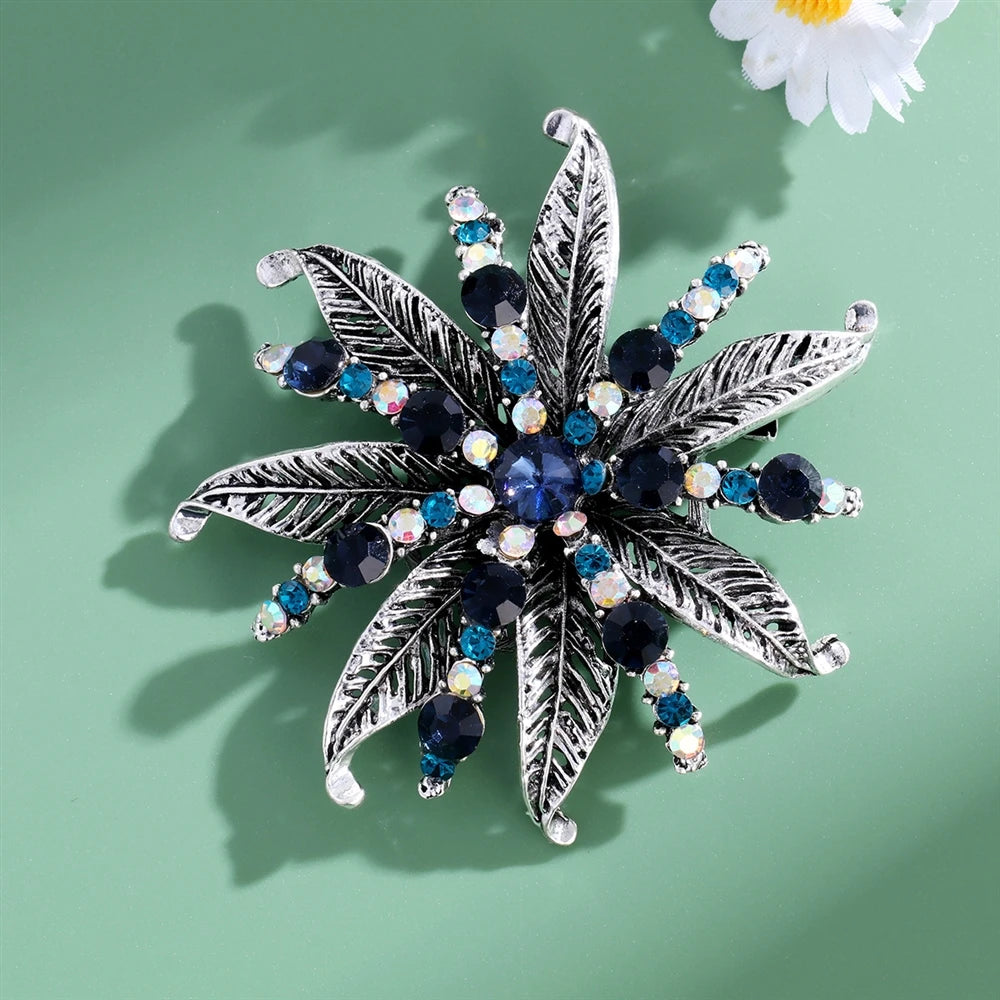 Fashion Glitter Dainty Glamorous Brooches for Girls Elegant Graceful Vintage Retro Pins Jewelry for Women Ladies Accessories