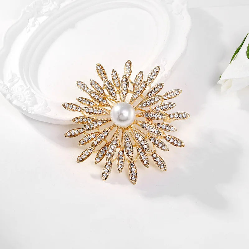 Fashion Glitter Flowers Floral Sweet Brooches for Girls Trendy Stylish Glamorous Pins Jewelry for Women Ladies Accessories