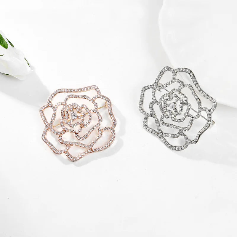 Fashion Glitter Rhinestone Sweet Floral Brooches for Girls Stylish Elegant Sparking Pins Jewelry for Women Ladies Accessories