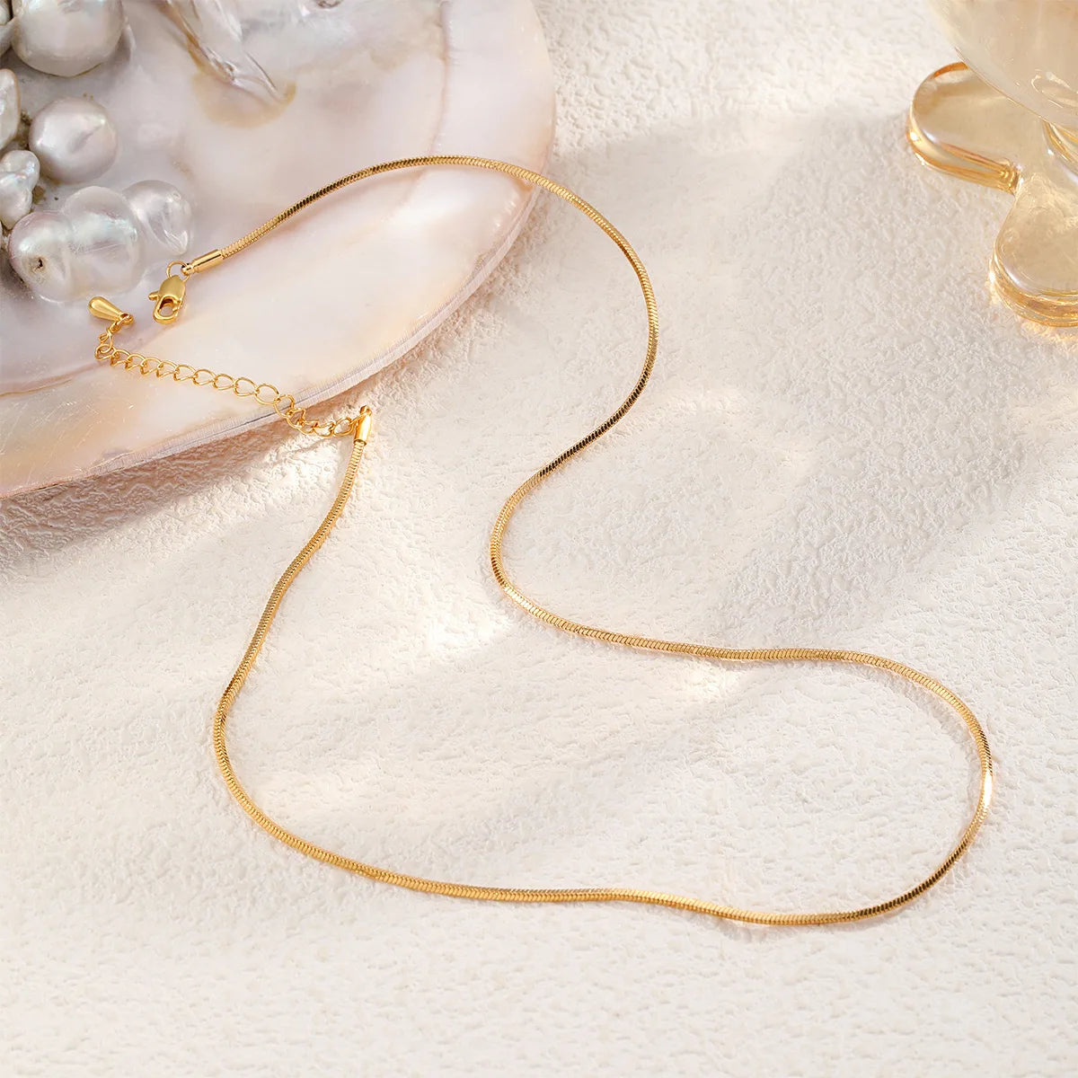 Fashion 18K Gold Plated Pendent Simple Minimalistic Necklaces for Girls Sweet Jewelry for Women Ladies Wholesale China Factory