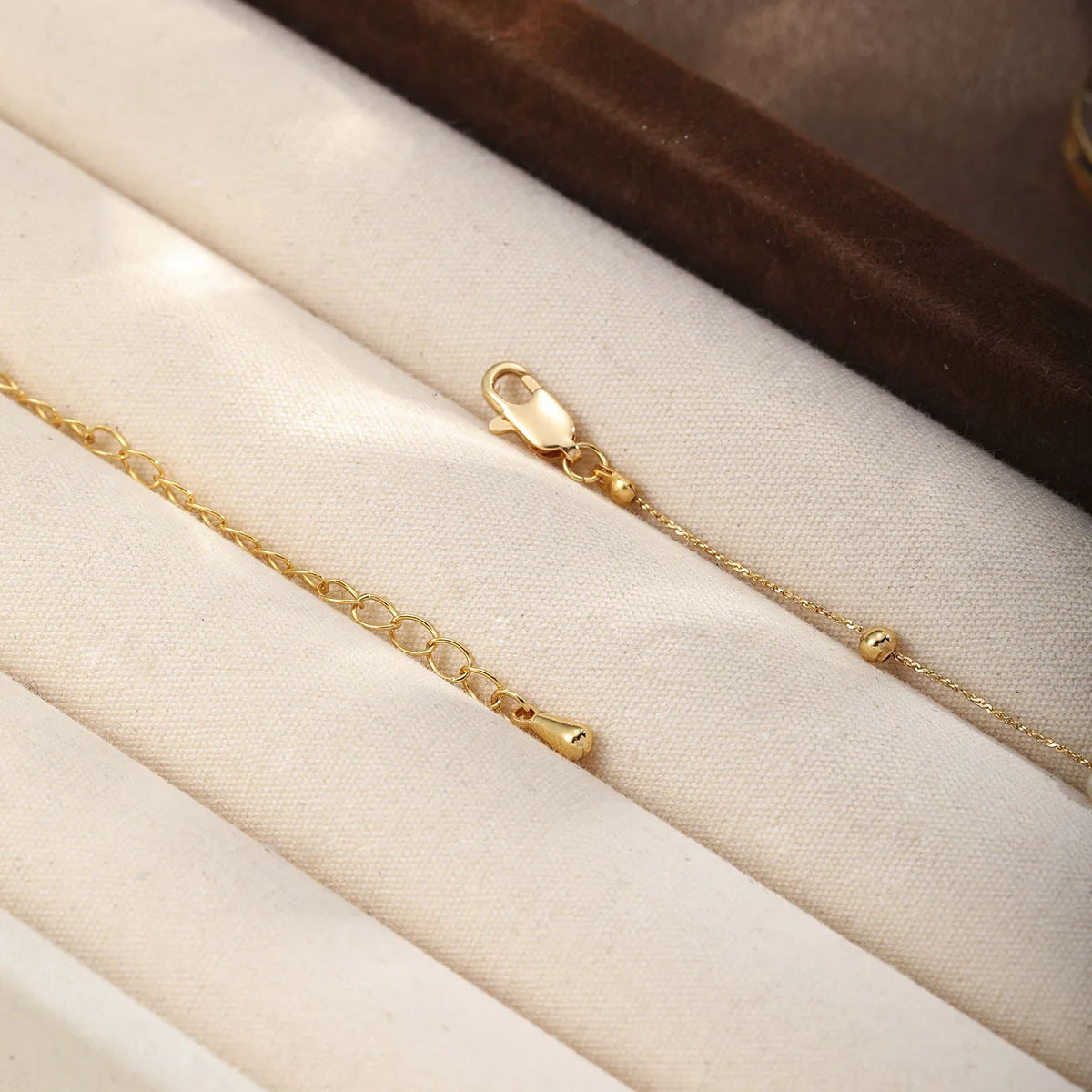 Fashion Glass Pearl Copper Beads Necklaces for Girls Simple Elegant Classic French Style Jewelry for Women Ladies Wholesale