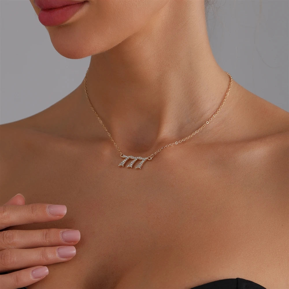 Simple Fashion Numbers Trendy 7 Necklaces for Girls Glamorous Charms Jewellry for Women Ladies Accessories Chinese Supplier