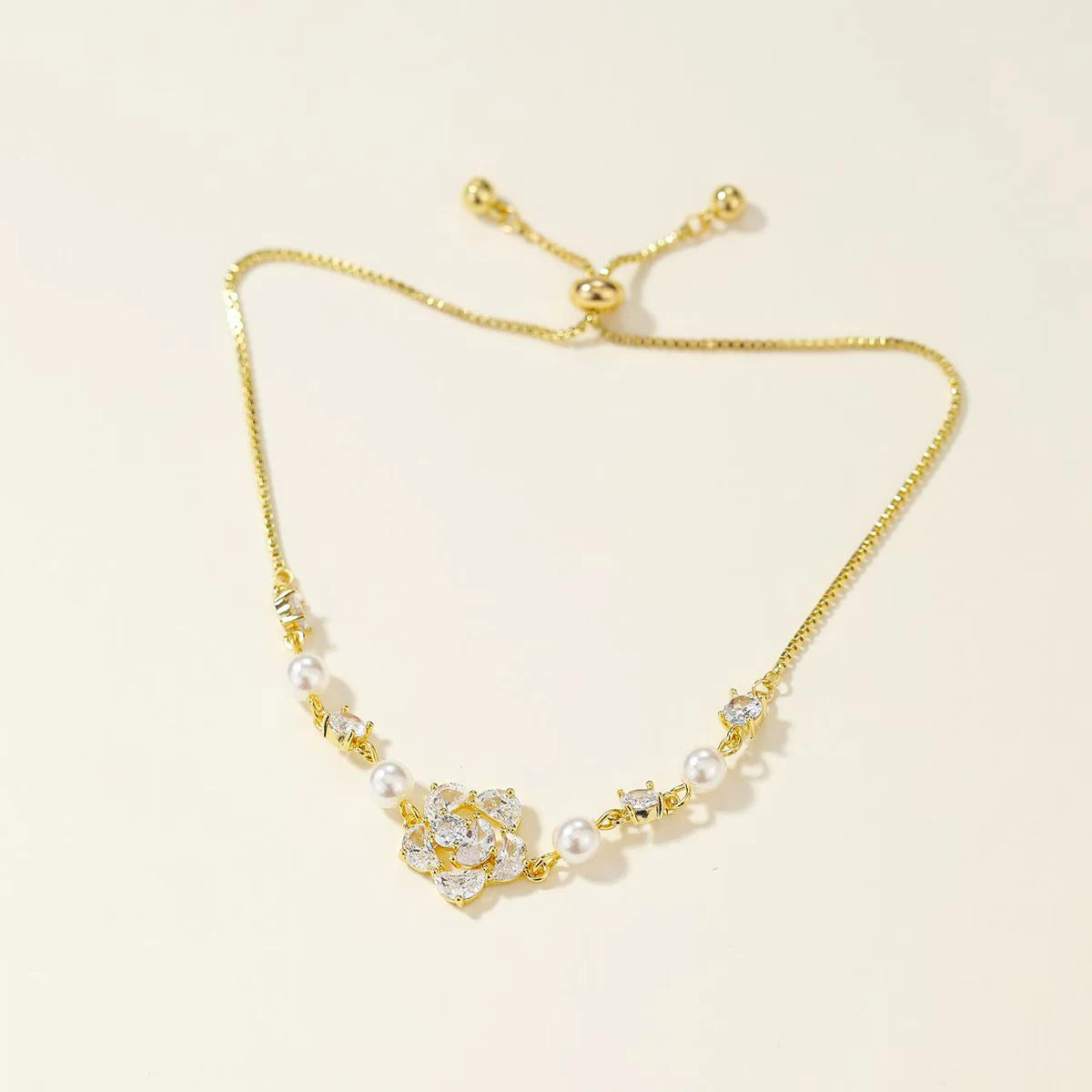 Fashion Flower Butterfly Luxury Sweet Dainty Necklaces for Girls Elegant Charms Jewelry for Women Ladies Accessories Wholesale