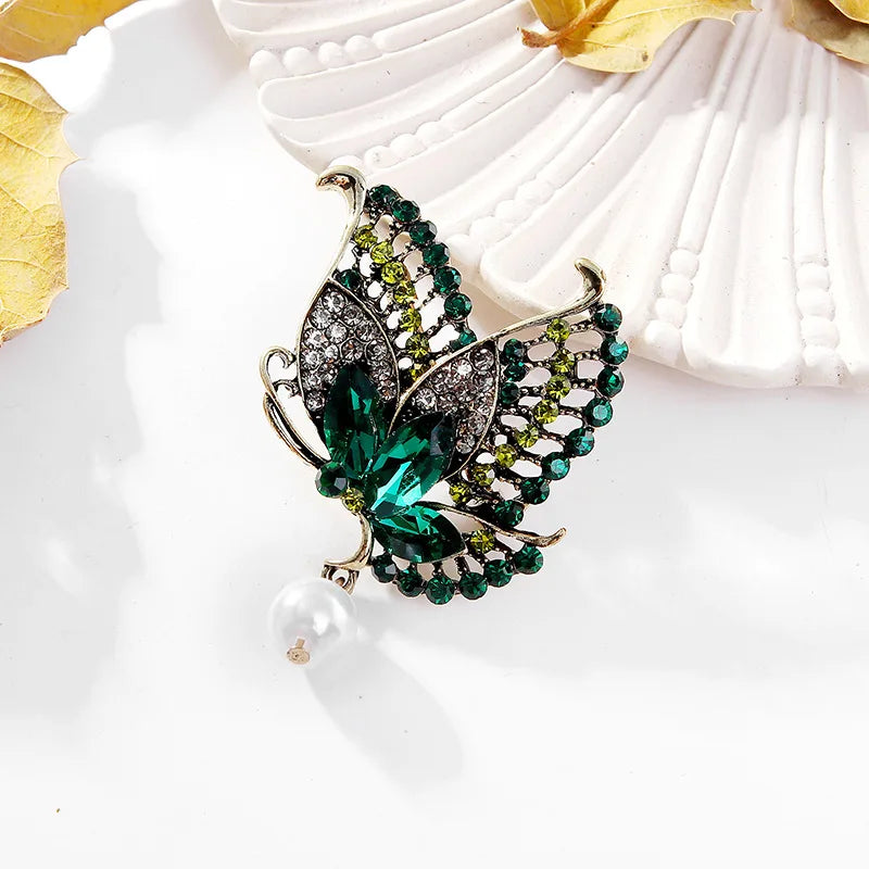 Fashion Butterfly Glitter Rhinestone Sweet Brooches for Girls Trendy Elegant Pins Jewelry for Women Ladies Accessories Wholesale