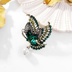 Fashion Butterfly Glitter Rhinestone Sweet Brooches for Girls Trendy Elegant Pins Jewelry for Women Ladies Accessories Wholesale
