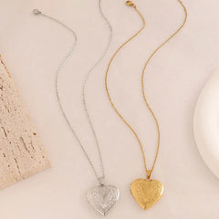 Rrtro Sweet Classic Heart Necklace for Girls Glamorous Charm Trendy Jewelry for Women Ladies Gifts Fashion Accessories Wholesale