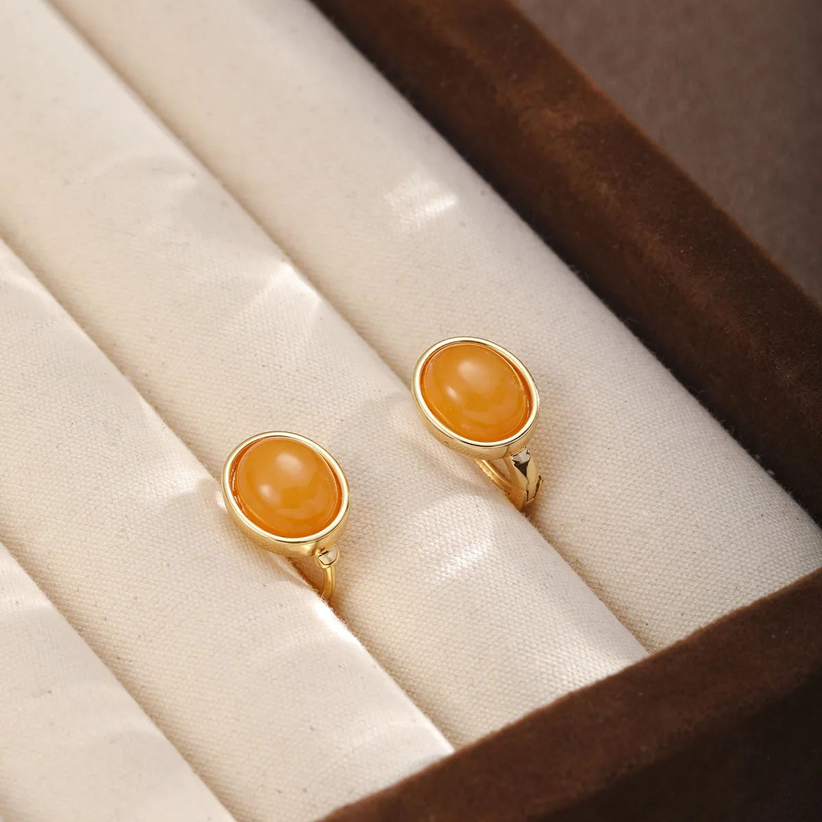 Women Orange Resin 18k Gold-plated Ear Clips Fashion Elegant Dainty Charms Factory Price Low MOQ in Stock Jewelry for Female