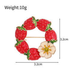 Fashion Strawberry Fruits Sweet Elegant Brooches for Girls Glamorous Charms Pins Jewelry for Women Ladies Accessories Hot Sale