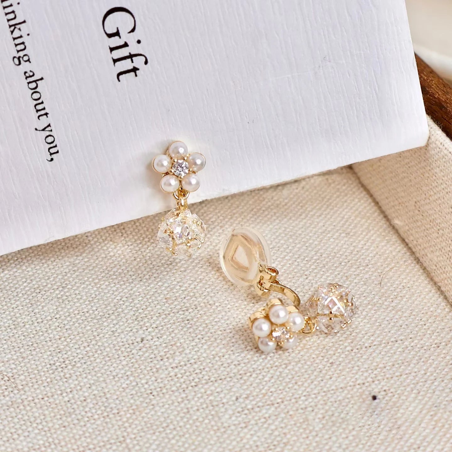 Women Hot Sale New Design Flower Shape Small Clip-on Earring Fashion Charms Luxurious Dainty Bulk Jewelry Accessories for Daily