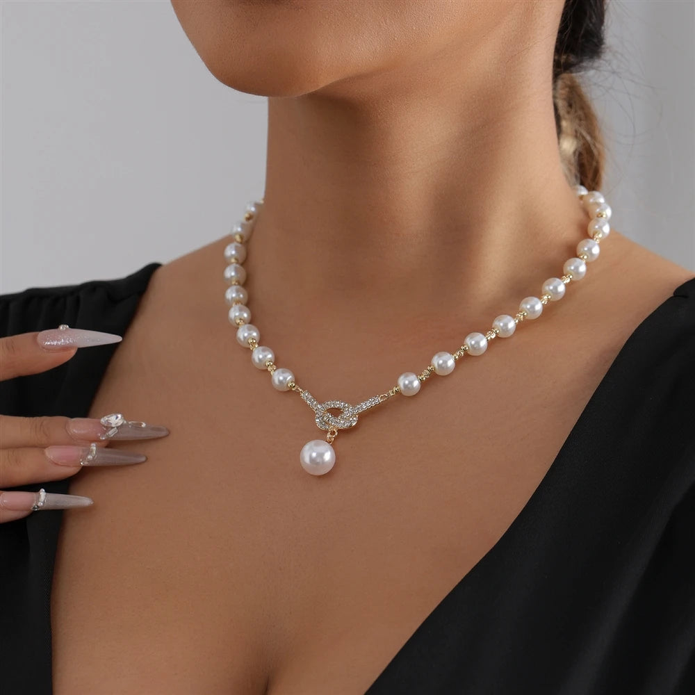 Fashion Elegant Imitation Pearl Sweet Necklaces for Girls Trendy Glamorous Jewelry for Women Ladies Accessories Chinese Supplier