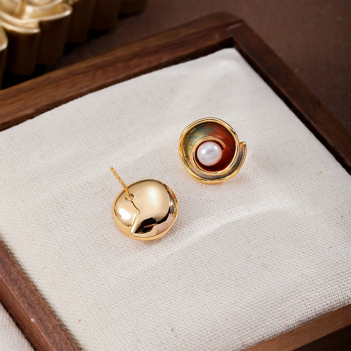 Fashion S925 Silver Freshwater Pearl Copper 18K Gold Plated Hand-Painted Stud Earrings for Girls Jewelry for Women LadyWholesale