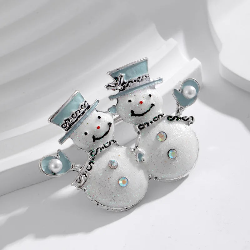 Fashion Christmas Snowman Sweet Trendy Brooches for Girls Stylish Glamorous Cartoon Pins Jewelry for Women Ladies Accessories