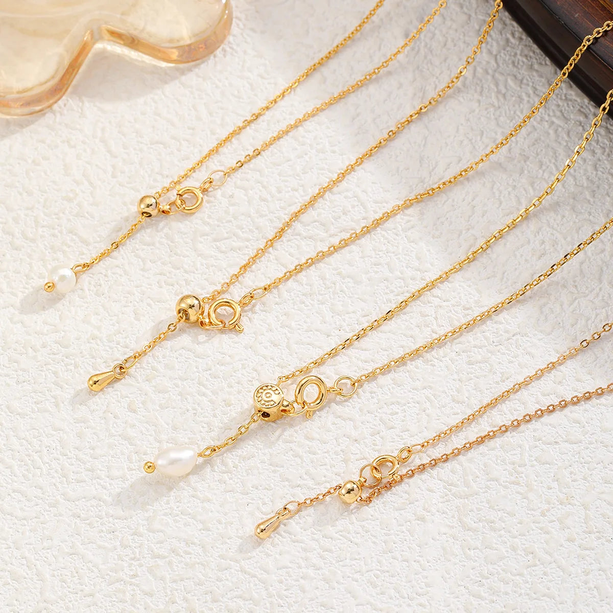 Fashion Butterfly Flower Copper 18K Gold Plated Necklaces for Girls Elegant Trendy Jewelry for Women Ladies Wholesale Bulk
